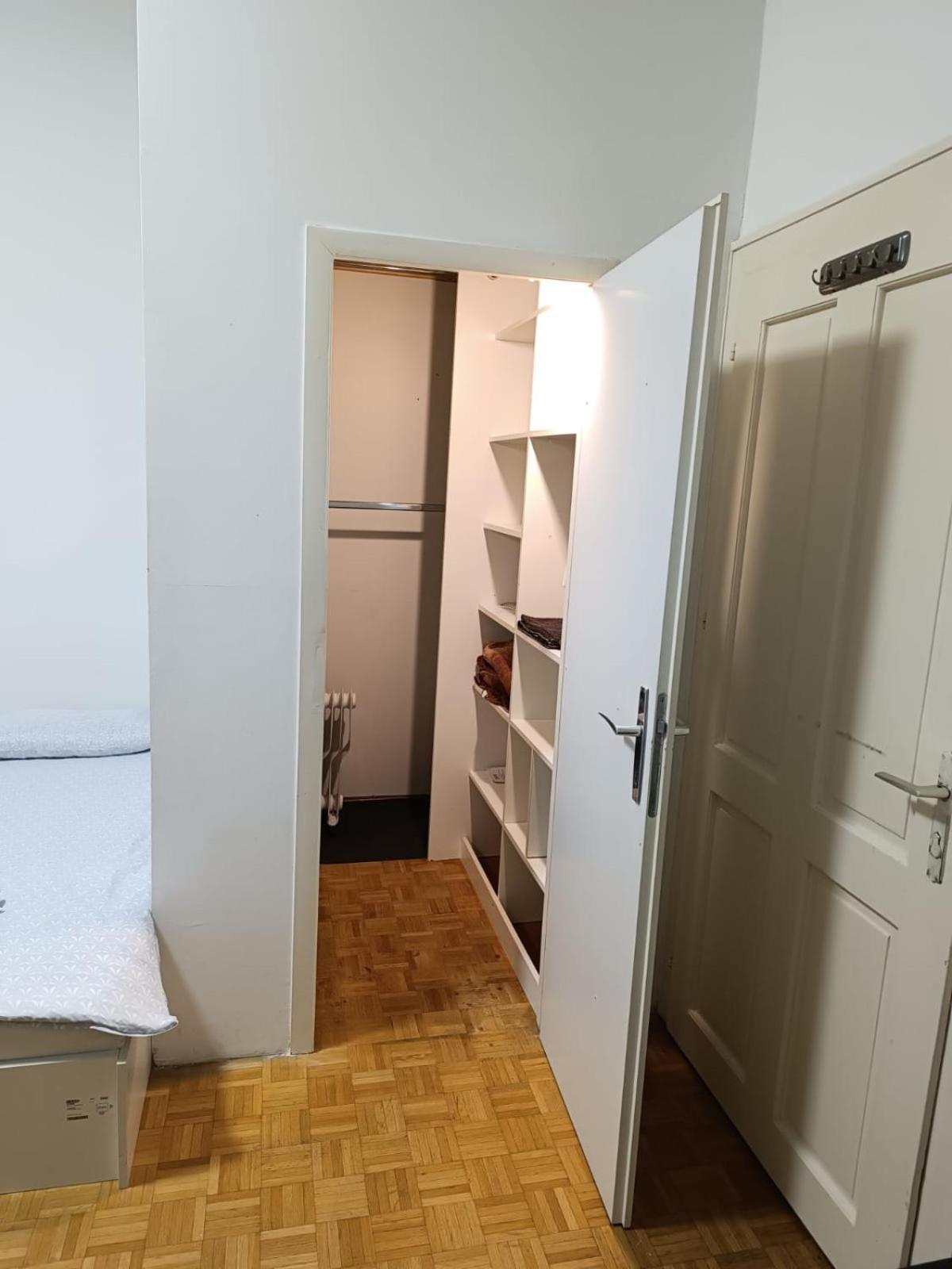 Wohnung In Der Naehe Wiener Stadthalle Und Zentrum 9 Eksteriør billede